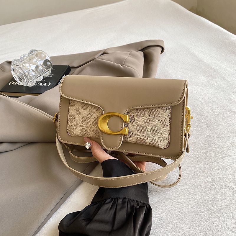 Retro luxury designer women's  - Interior Design Style ulasan dan harga